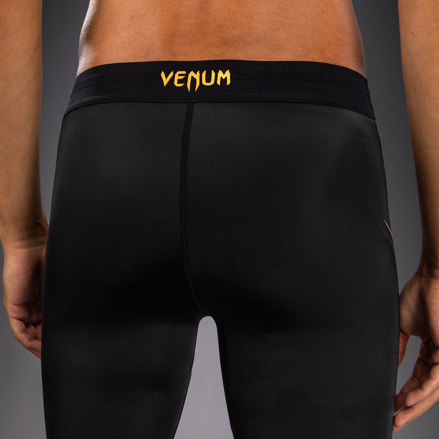 Venum G-Core Vale Tudo Kompressionsshort - Schwarz/Gold