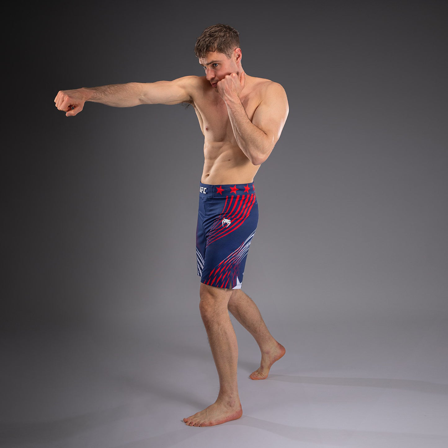 Official UFC Freedom 250 by Venum Personalisiert Authentic Fight Night Fight Shorts im Long Fit für Herren - Blau