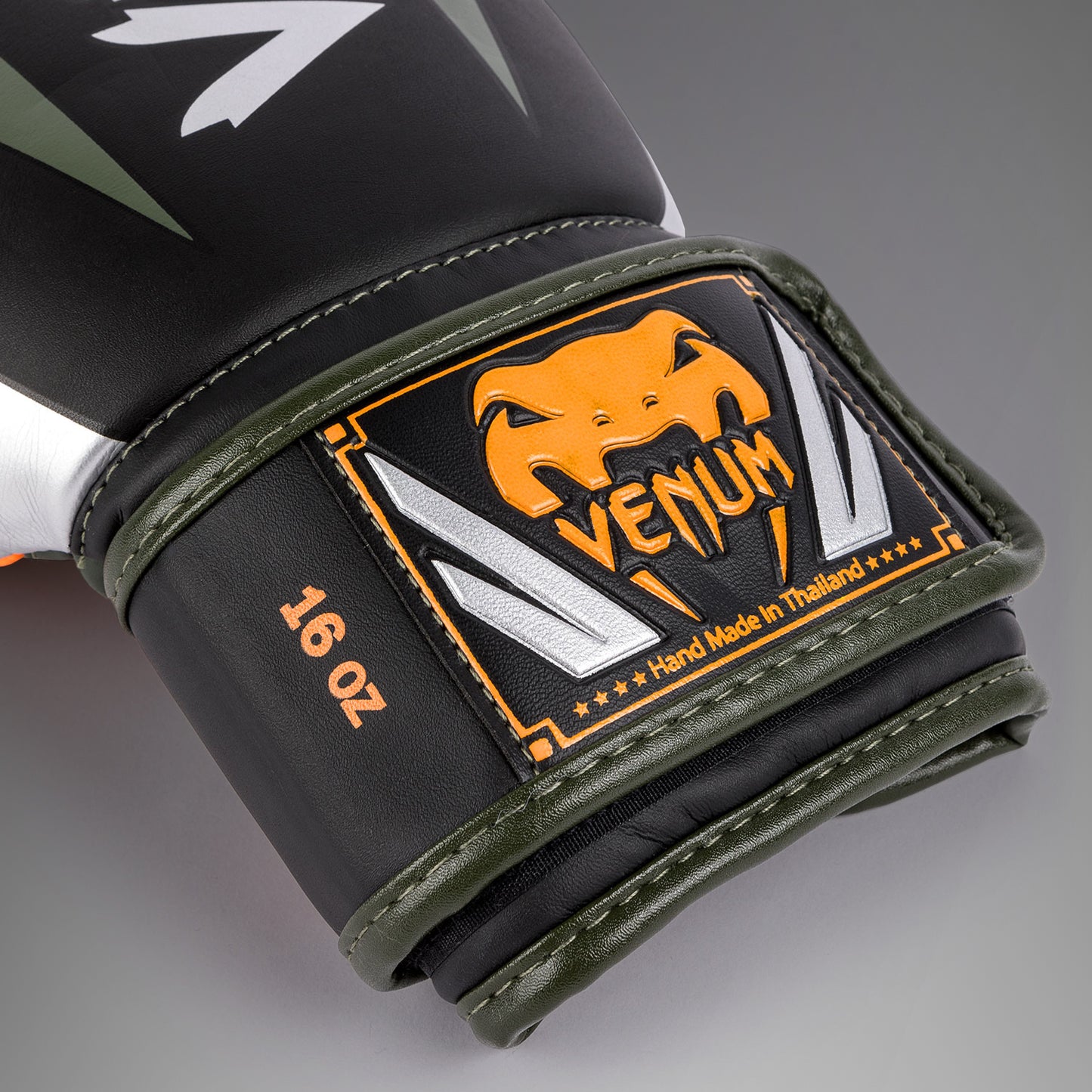 Venum Elite Boxhandschuhe - Schwarz/Silber/Kaki