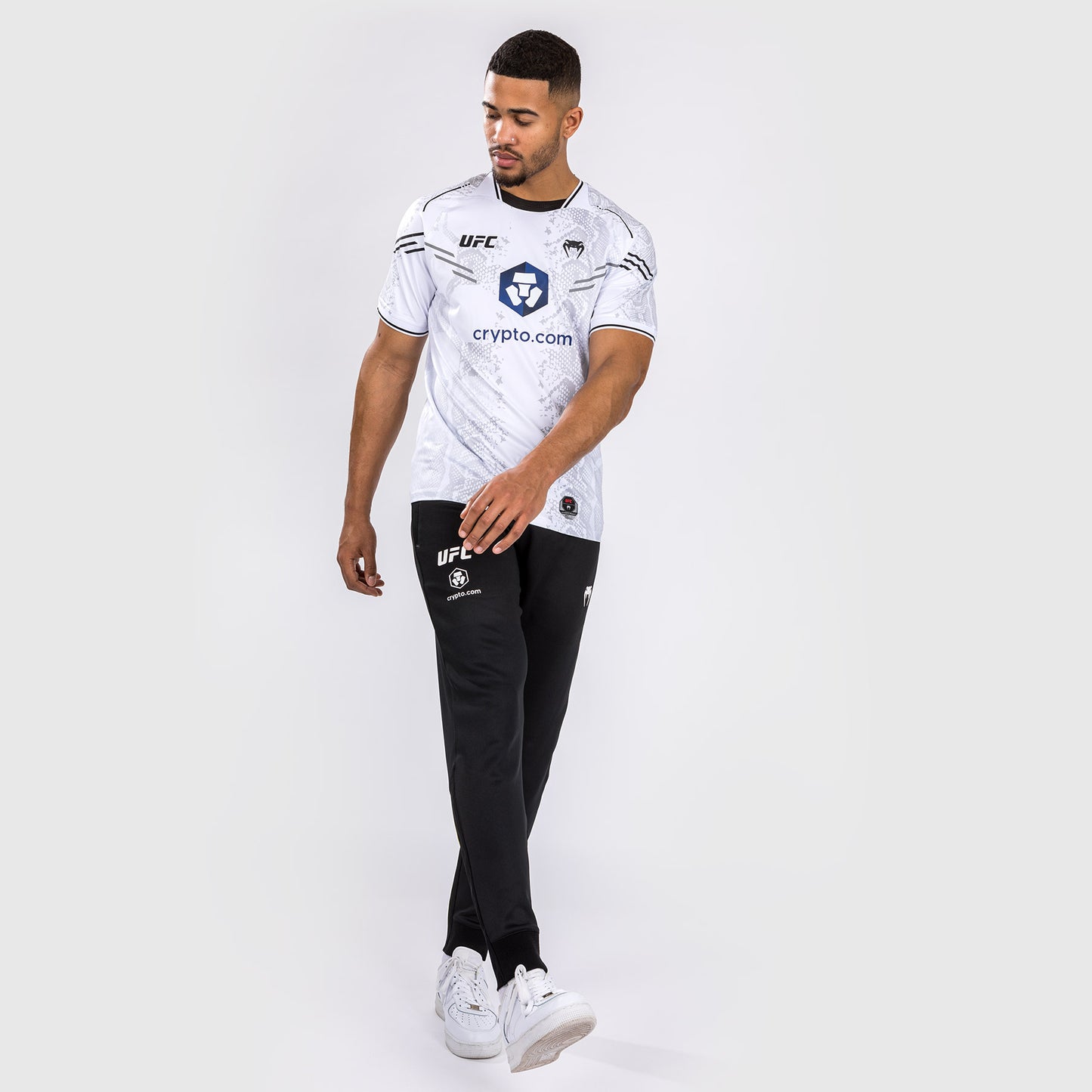 UFC Adrenaline von Venum personalisierte authentic Fight Night Männer Walkout Jersey - weiß