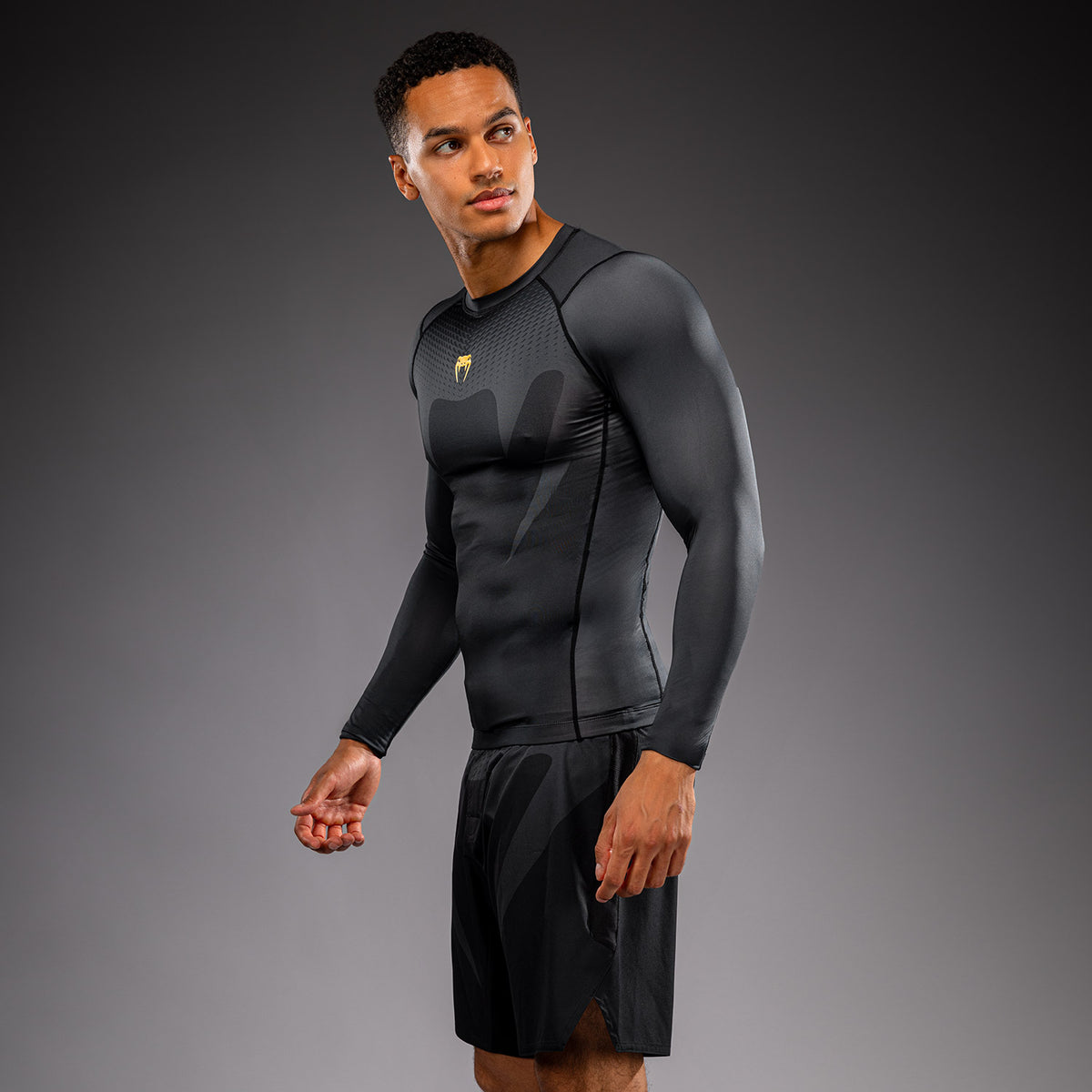 Venum Attack Langarm-Rashguard - Schwarz/Gold