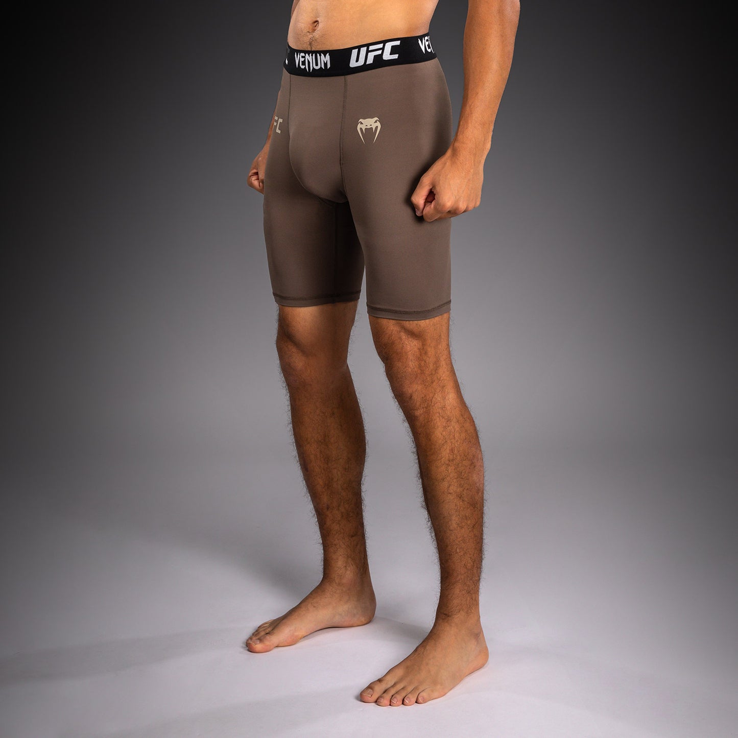 Venum UFC Unity by Venum Authentic Fight Week Herren Funktions-Kompressionsshorts - Braun