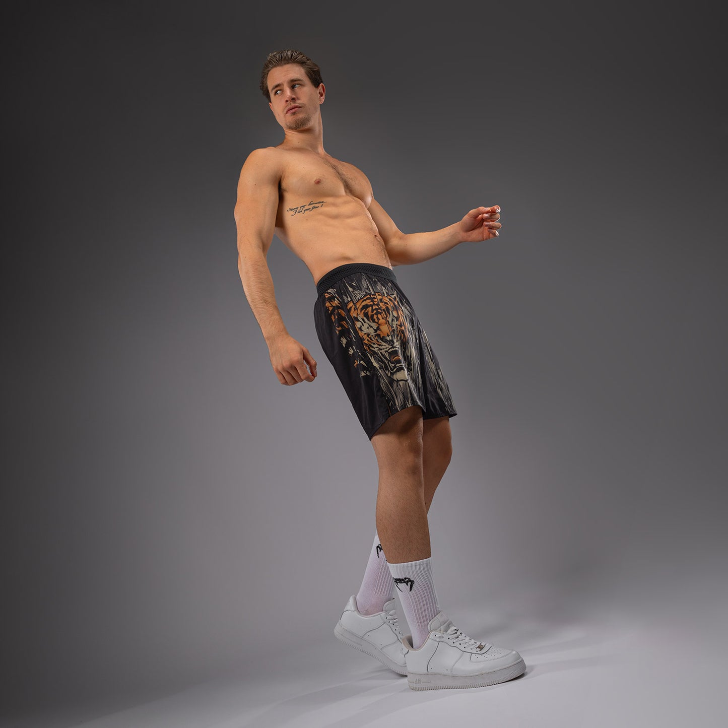 Venum Tiger Herren Trainingsshorts - Schwarz/Neon Orange