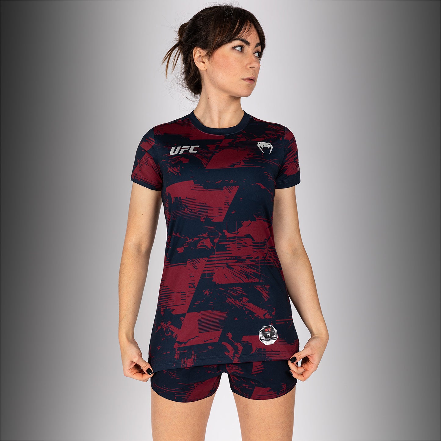 UFC Zenith by Venum Authentic Fight Week Performance Kurzarm T-Shirt Damen - Marineblau/Burgunderrot/Silber