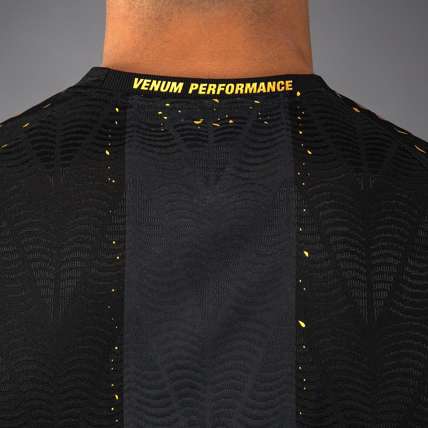 UFC Zenith by Venum Authentic Fight Night Offizielles Walkout-Trikot Herren - Champion