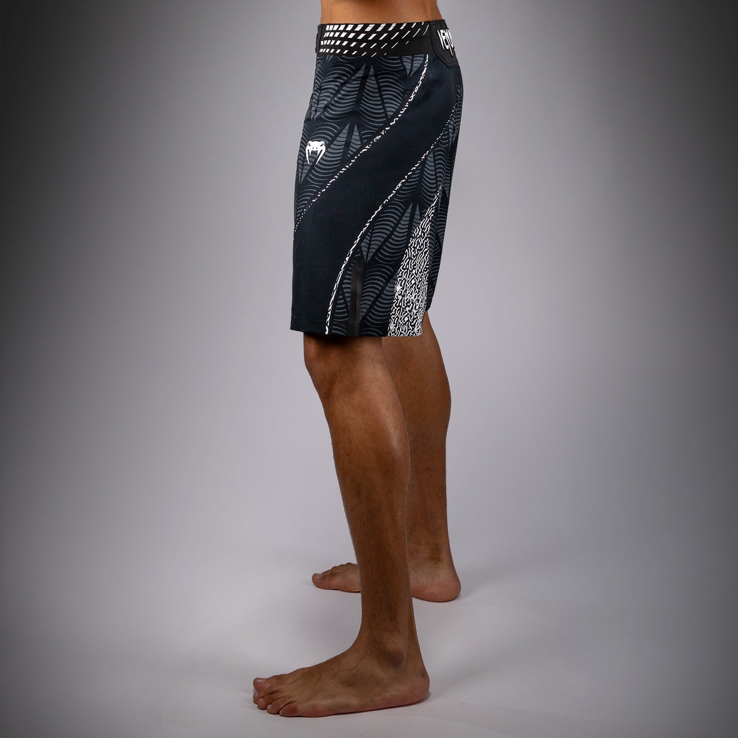 UFC Zenith by Venum Authentic Fight Night Lange Passform Fight Short Herren - Schwarz
