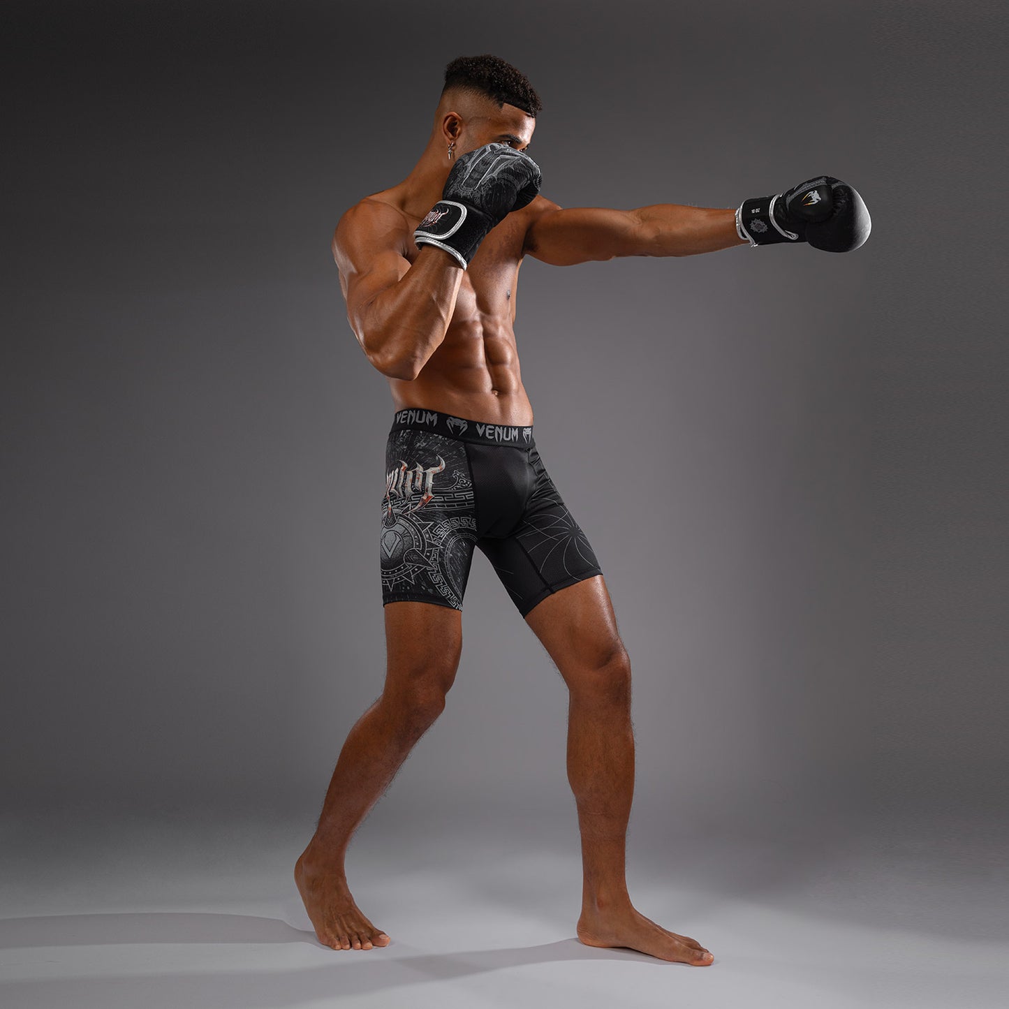 Venum Gladiator 5.0 Herren Vale Tudo Shorts - Schwarz/Silber