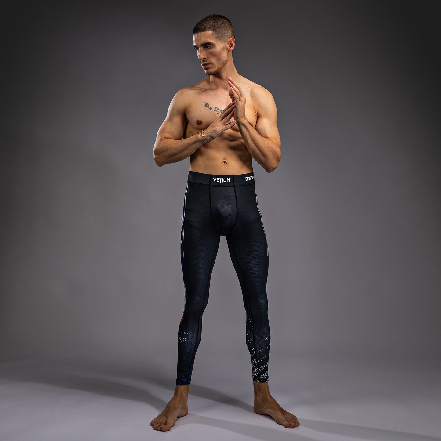 Venum x TEKKEN 8 - Jin Kazama Spats - Blau/Schwarz/Weiß