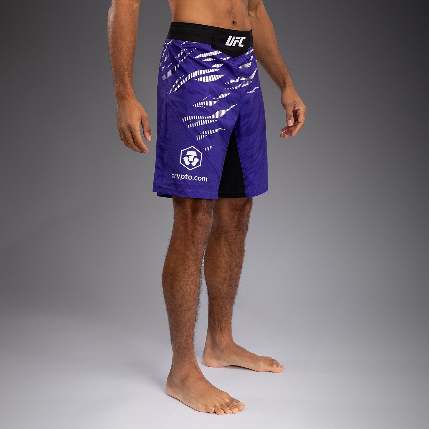 UFC Fusion by Venum Authentic Fight Night Herren Fight Short -Lange Passform - lila