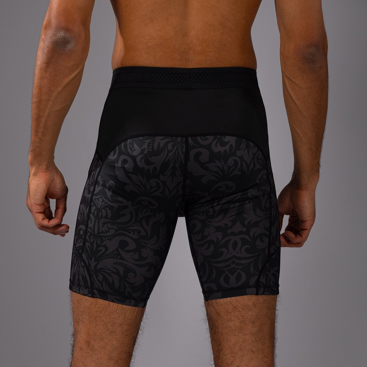 Venum x Topuria Unmatched Edition Vale Tudo Shorts - Schwarz/Gold