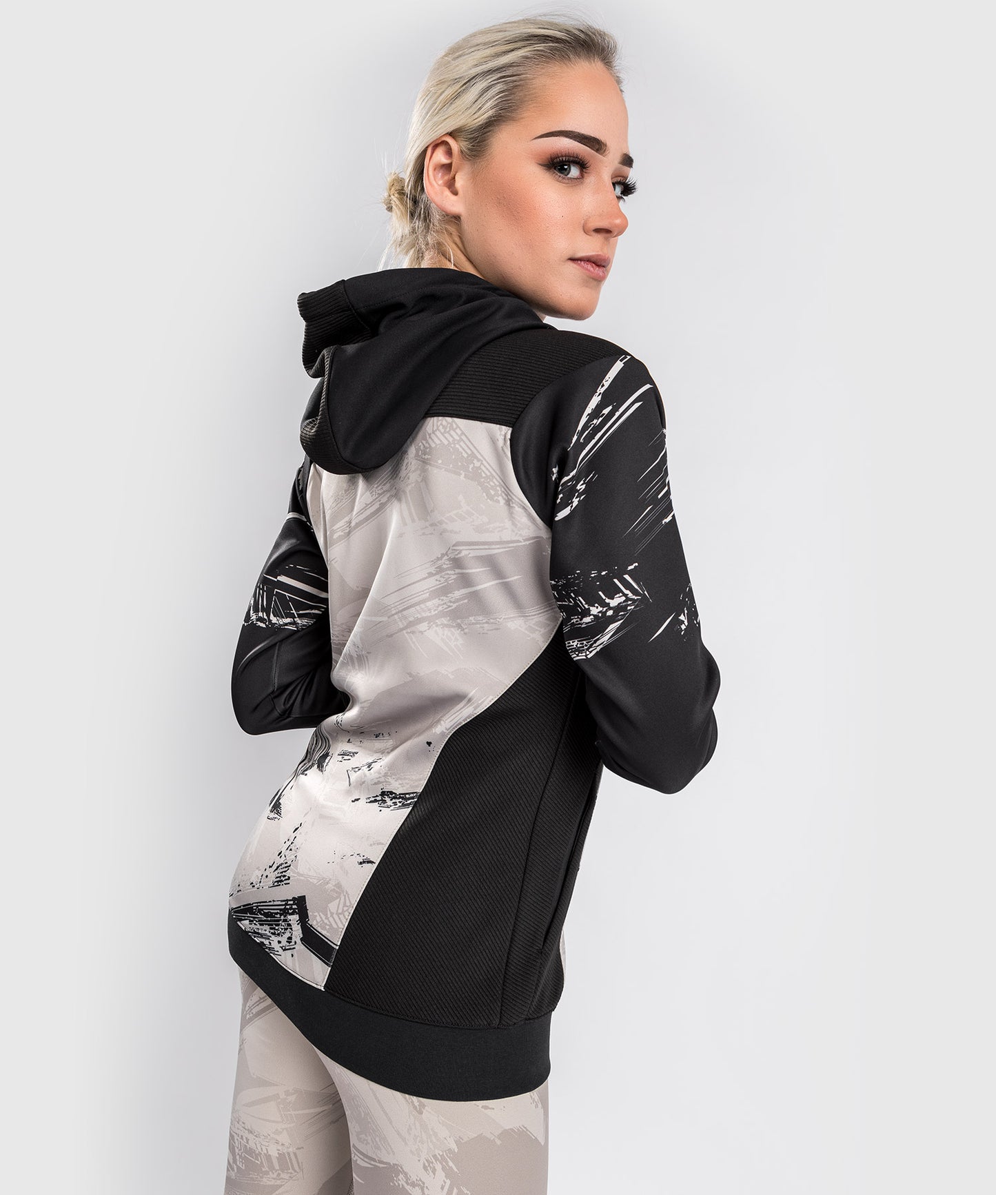 UFC Venum Authentic Fight Week 2.0 Zipped Sweatshirt – Für Frauen  – Sand