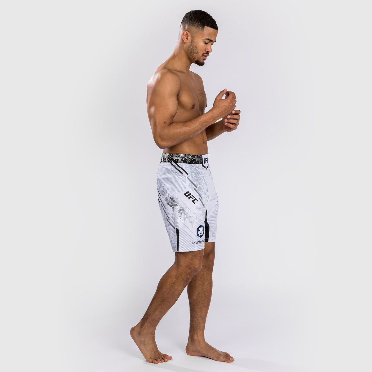 UFC Adrenaline by Venum Personalisierte Authentic Fight Night Herren-Kampfshorts - Lange Passform - Weiß