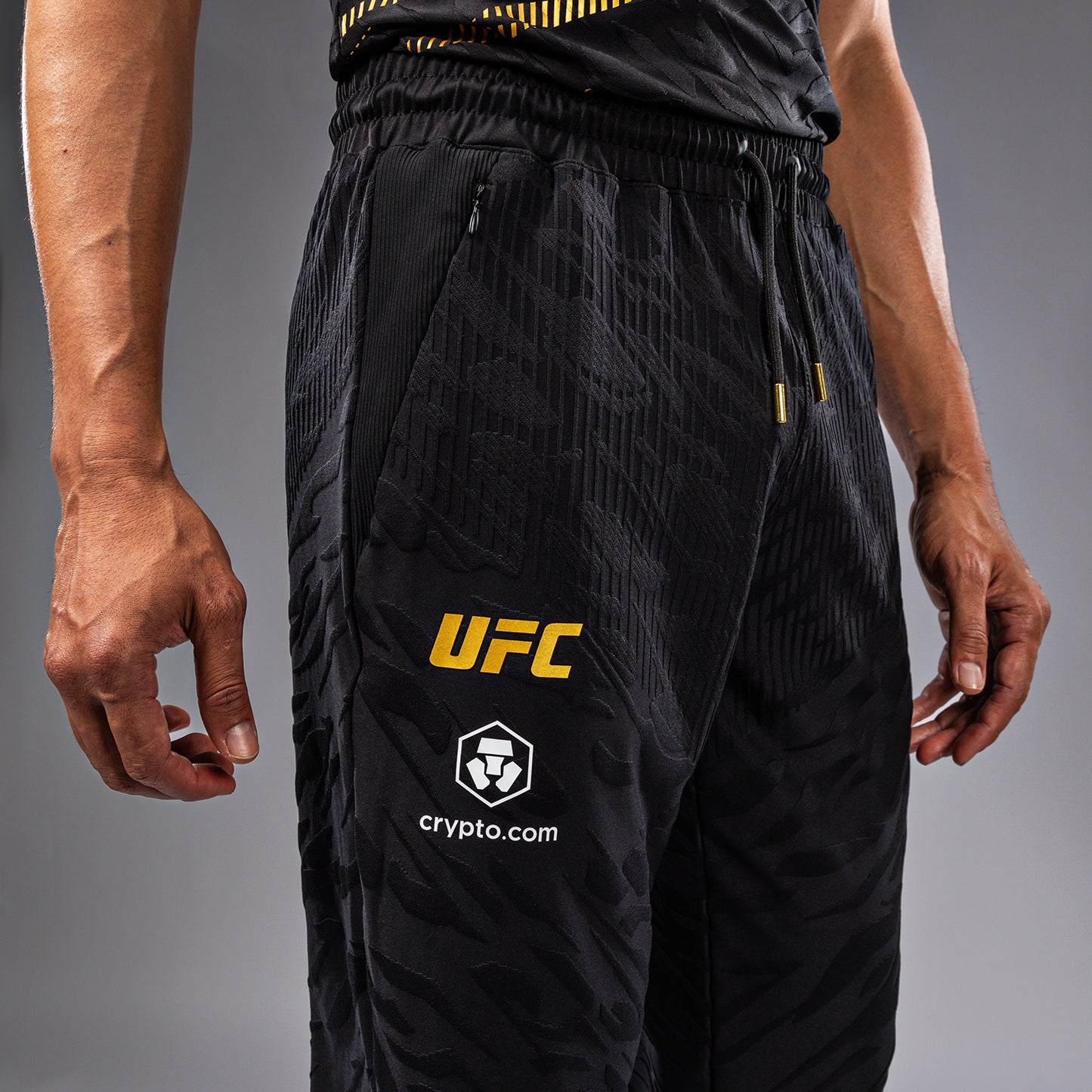 UFC Fusion by Venum Authentic Fight Night Herren Walkout Hose - Champion