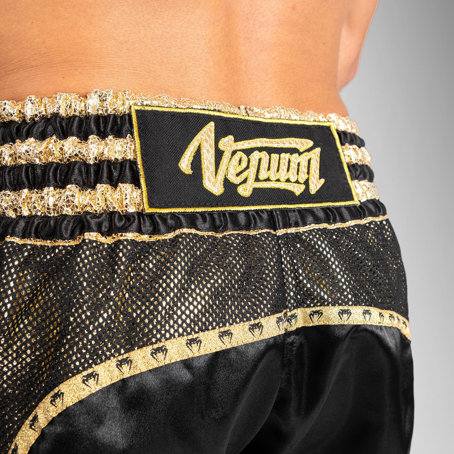 Venum Absolute 2.0 Muay Thai Shorts - Schwarz/Gold