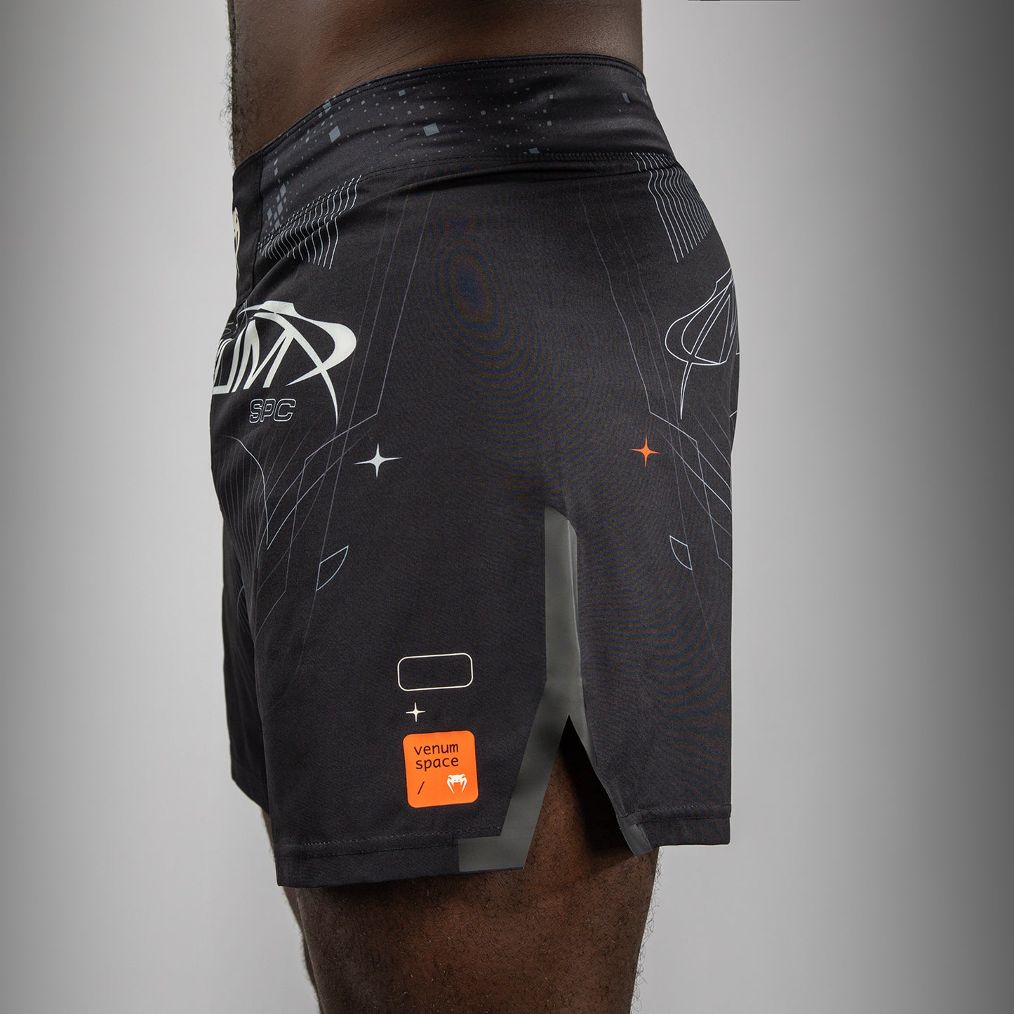 Venum Eclipse Fight Shorts – Schwarz/Ivory