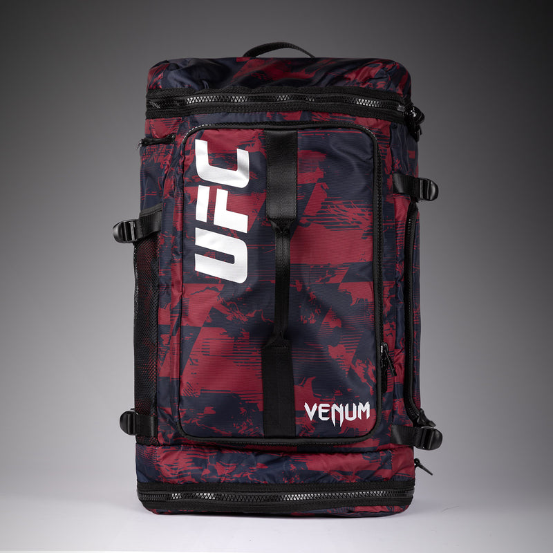 UFC Zenith by Venum Authentic Fight Week Sporttasche - Burgunder (48L)
