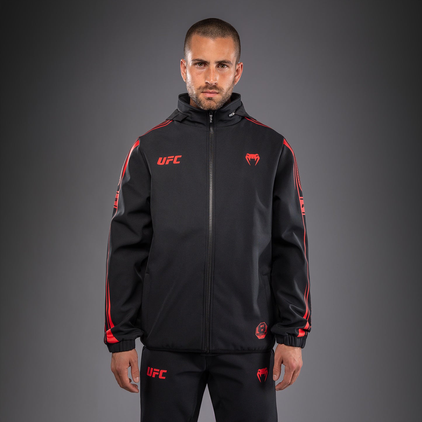 Venum UFC Unity by Venum Authentic Fight Week Herren-Kapuzenjacke mit Reißverschluss - Schwarz