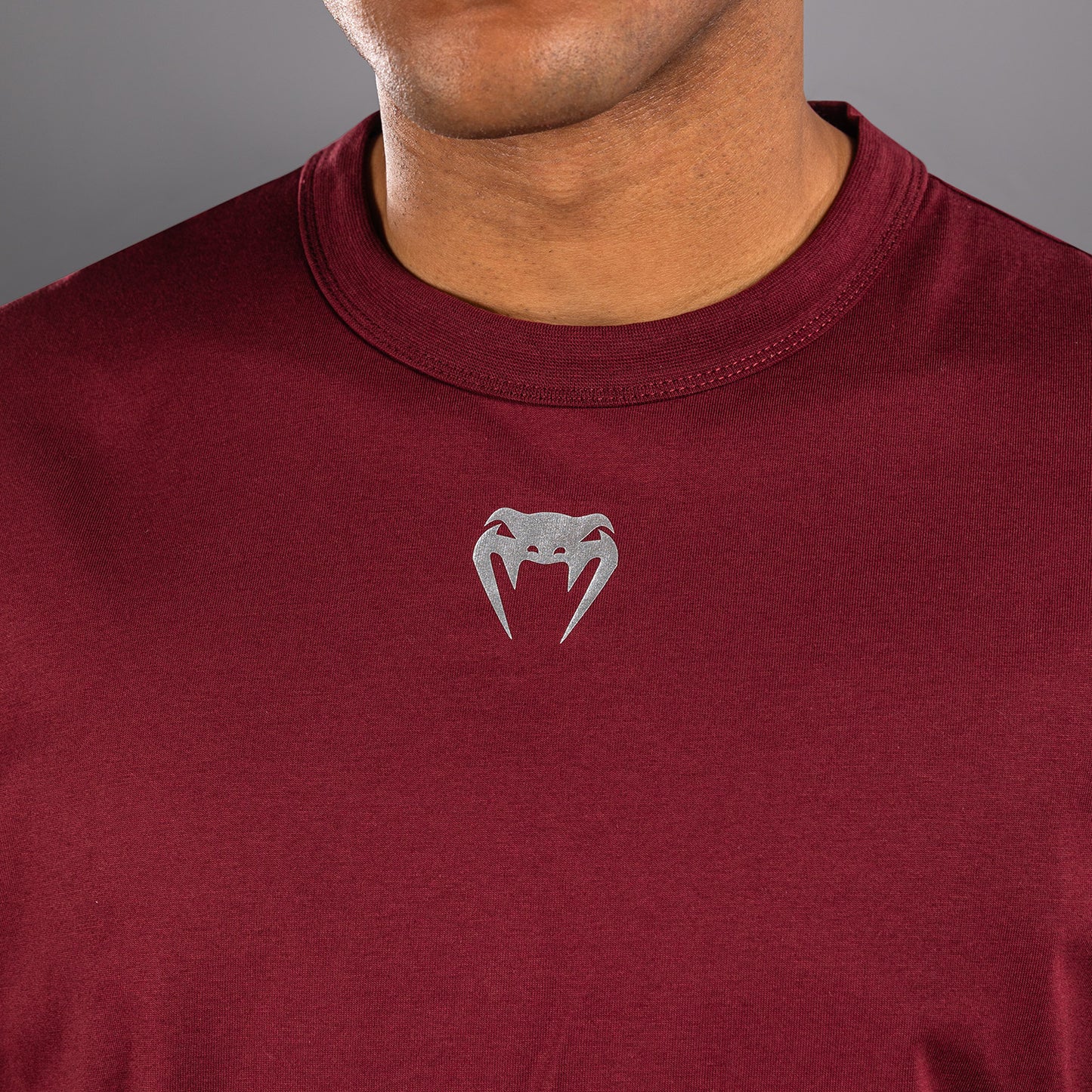 UFC Zenith by Venum Authentic Fight Week Kurzarm T-Shirt Herren - Burgunderrot