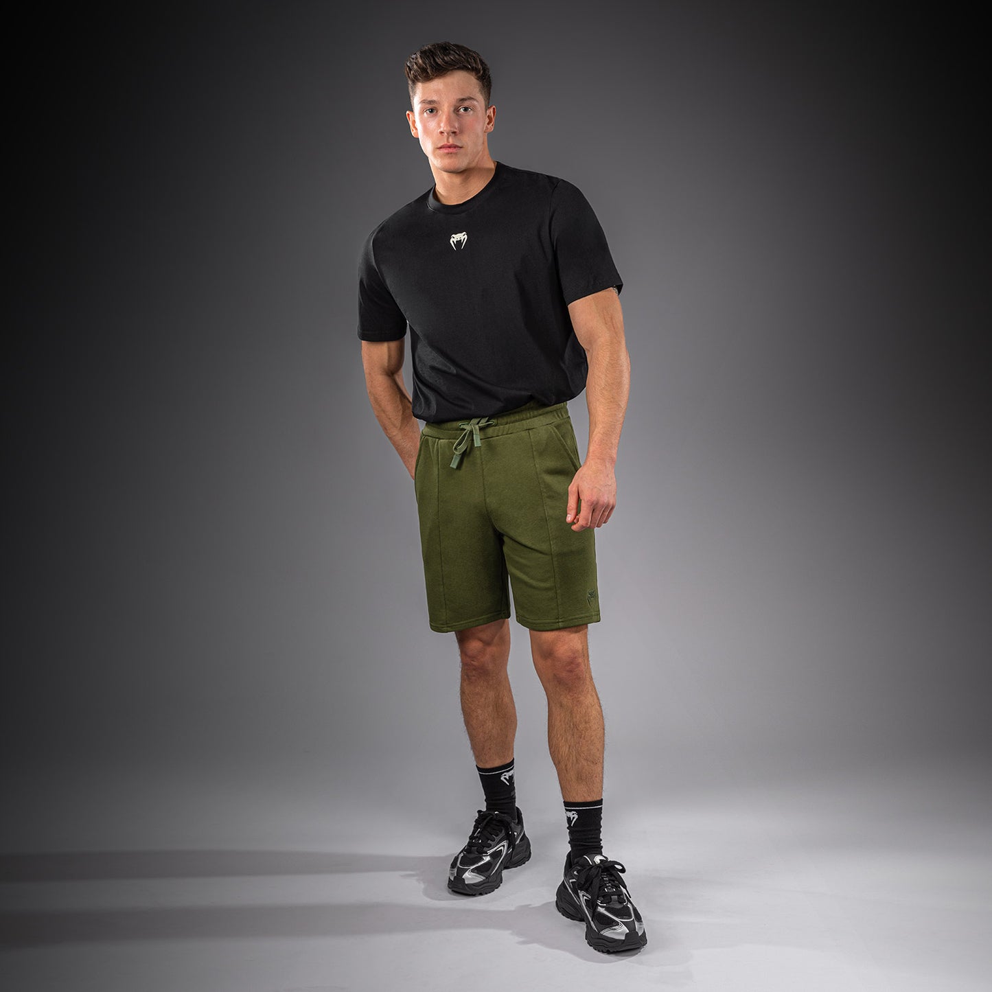 Venum Classic Fleece Shorts aus Baumwolle – Khaki