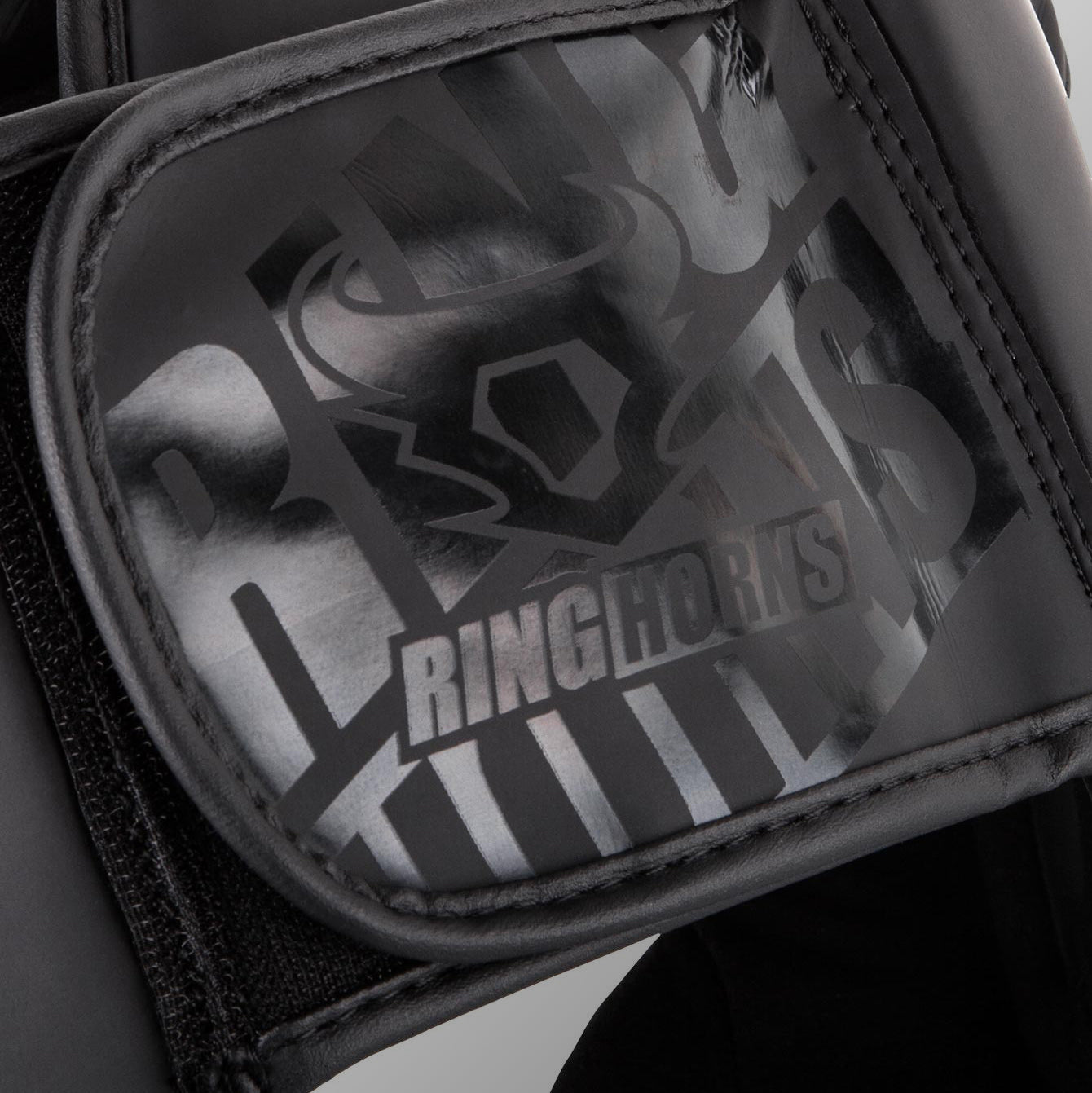 Ringhorns Charger Kopfbedeckung-Schwarz/Schwarz