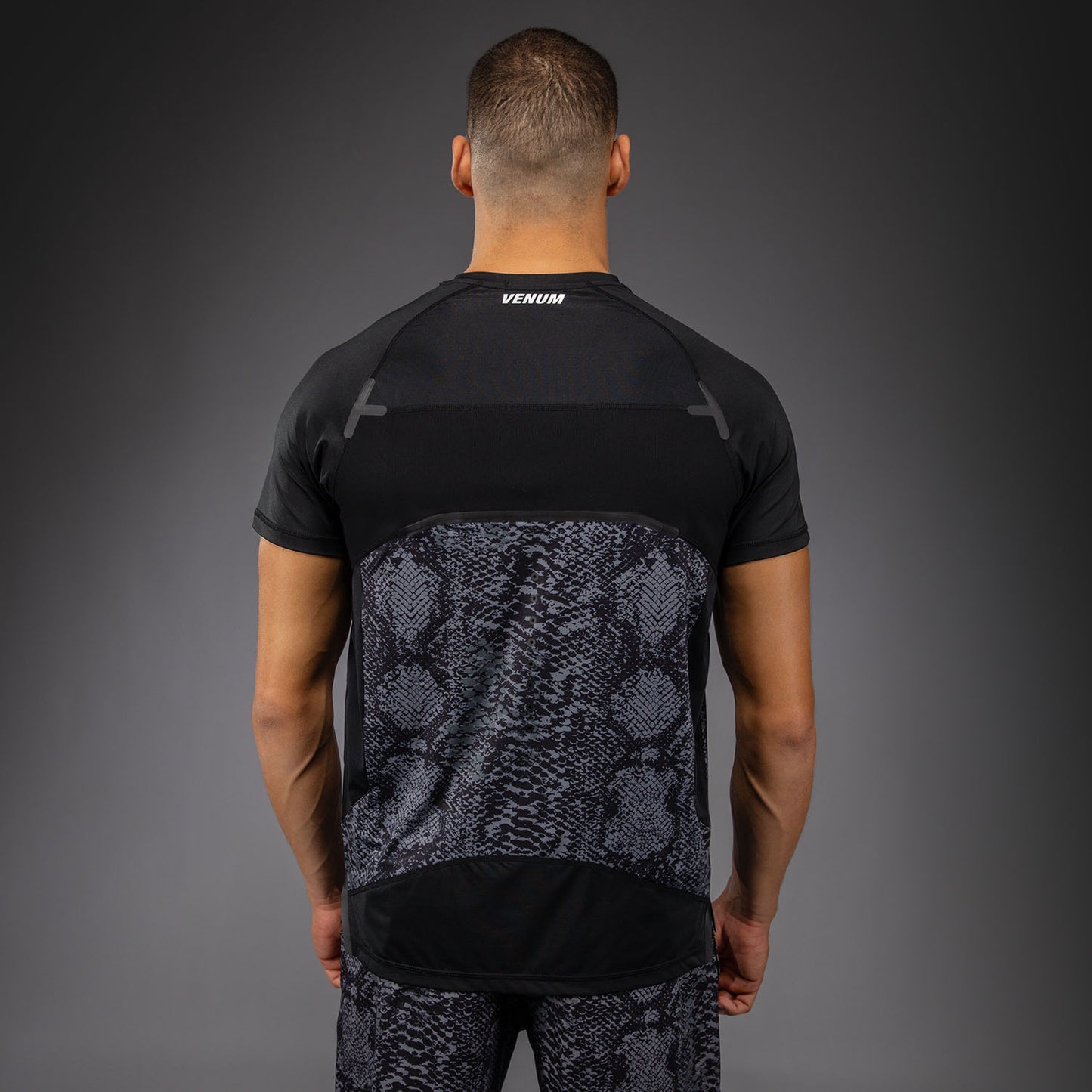 Venum G-Fit Scales Dry-Tech T‑Shirt – Schwarz/Anthrazitgrau