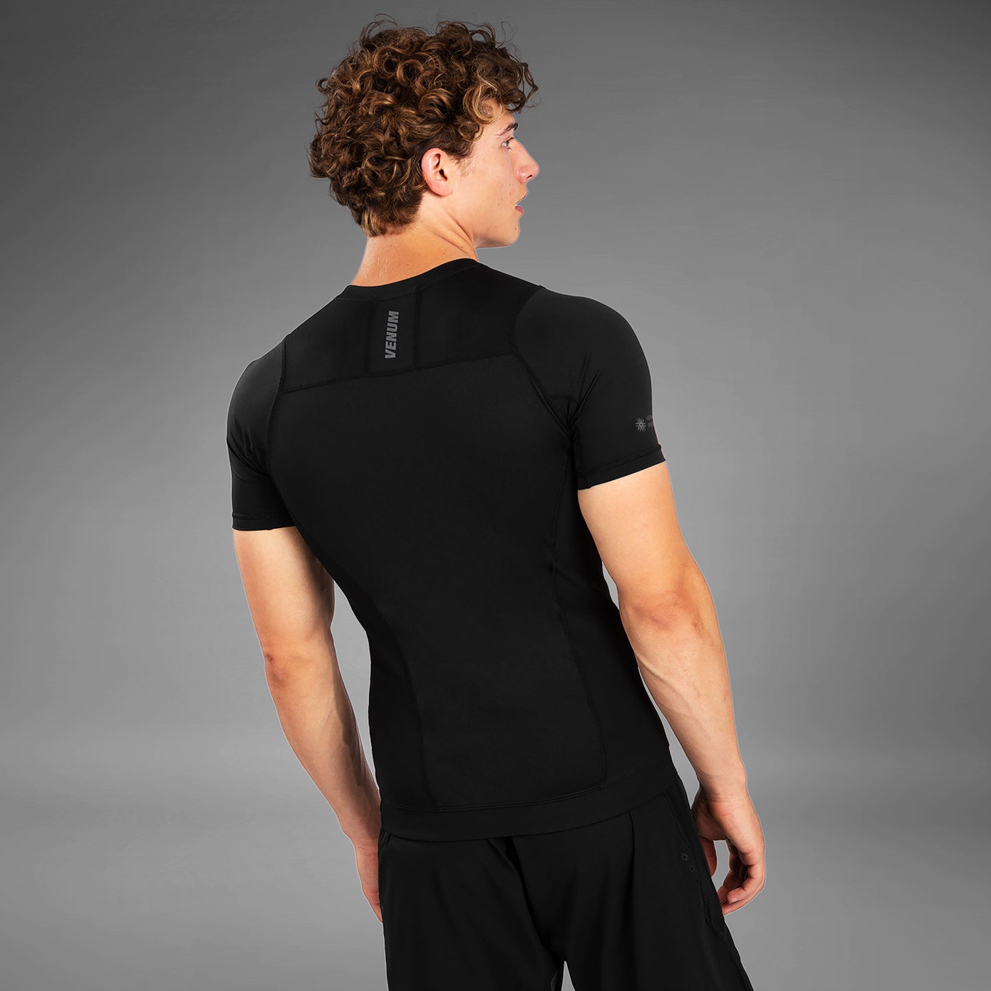 Venum G-Fit Air Rashguard Kurzarm – Schwarz
