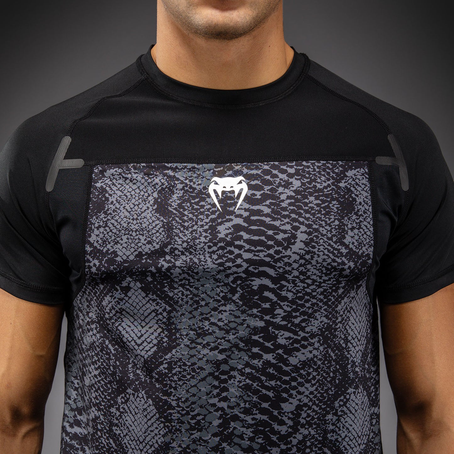 Venum G-Fit Scales Dry-Tech T‑Shirt – Schwarz/Anthrazitgrau