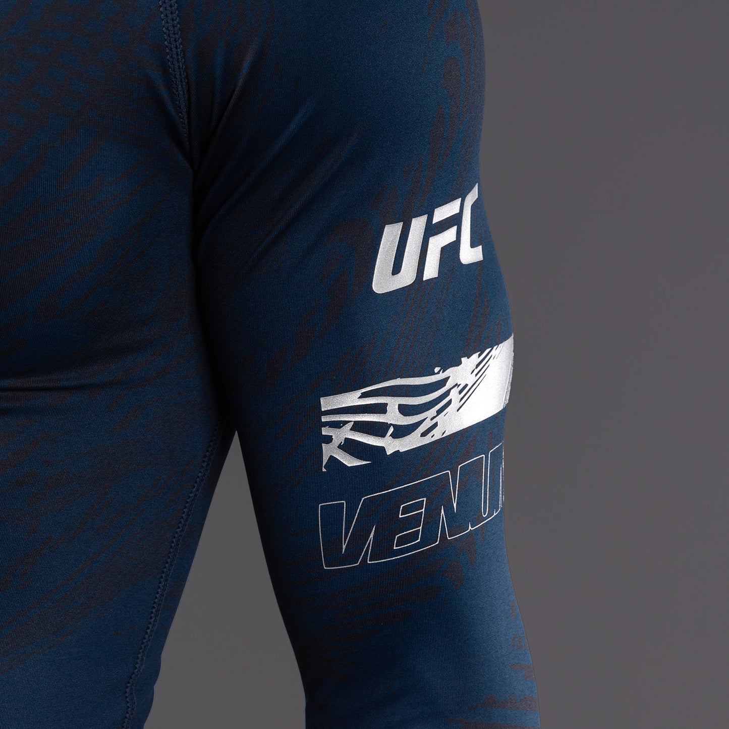 UFC Fusion by Venum Fight Week Herren Performance Langarm Rashguard - Ozeanisches Blau