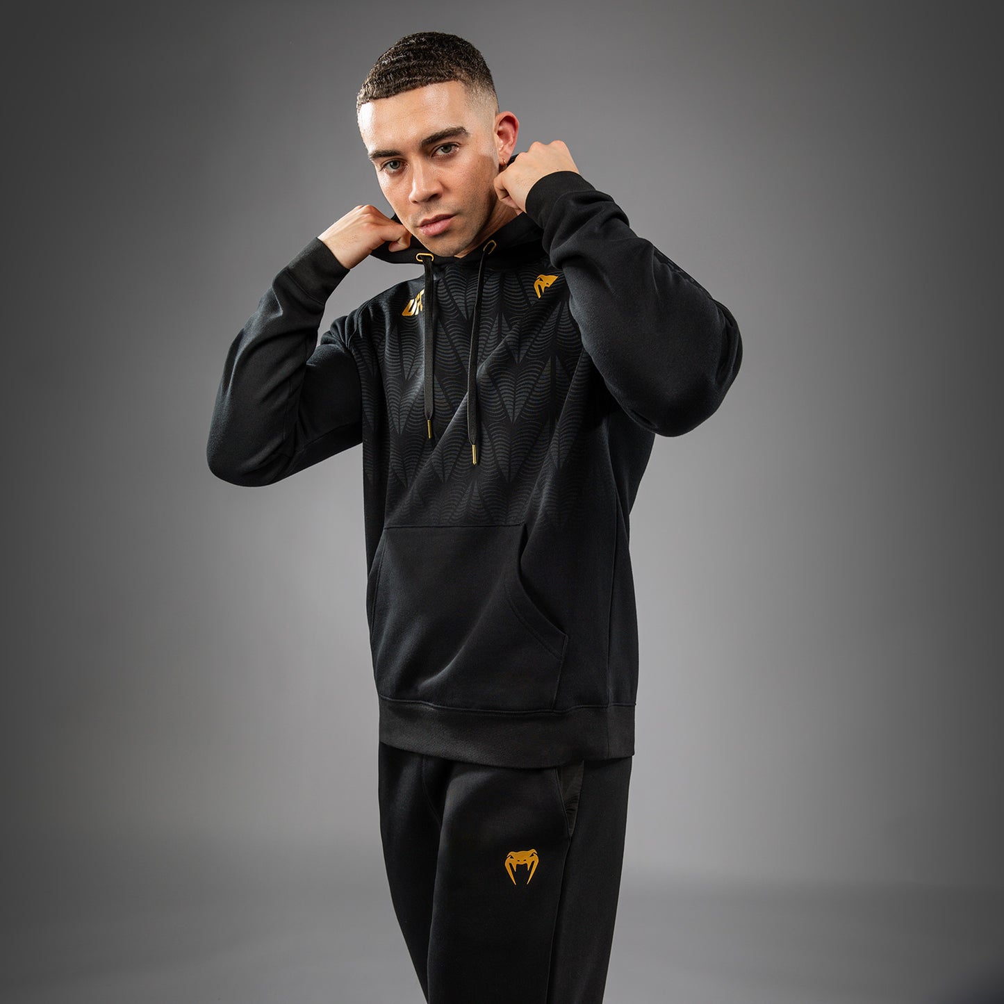 UFC Zenith by Venum Replica Pullover Hoodie Herren - Champion