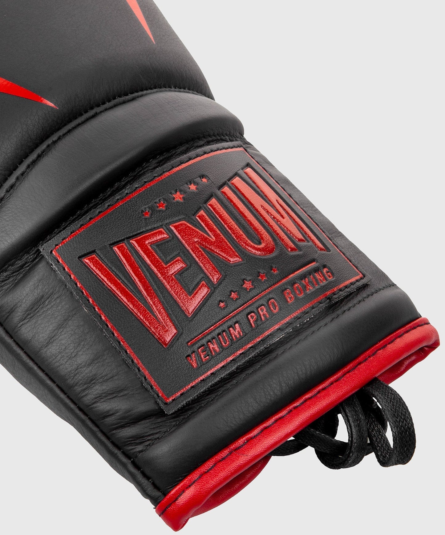 Venum Giant 2.0 professionelle Boxhandschuhe - MIT SCHNÜRUNG - Schwarz/Rot