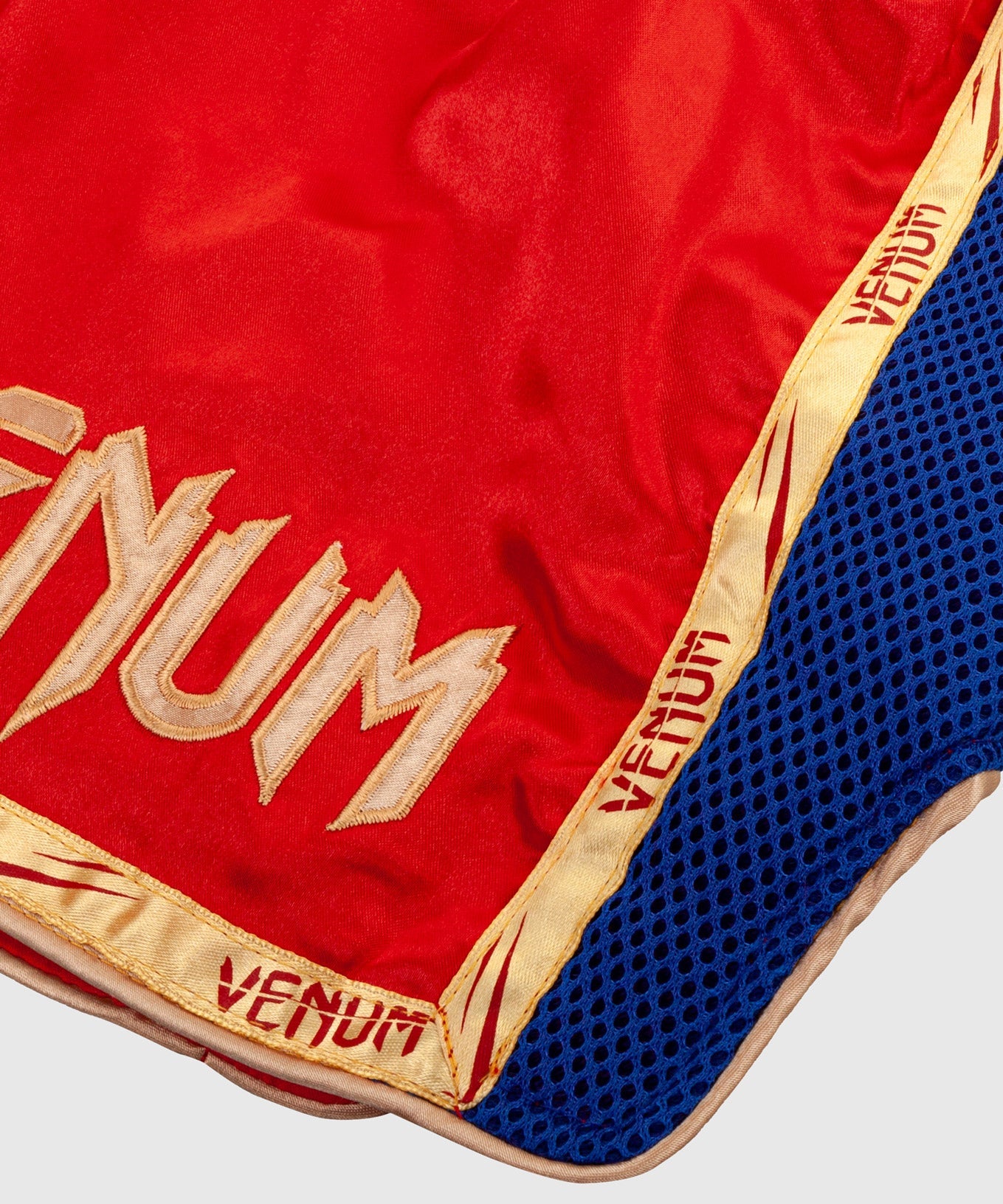Muay Thai Shorts Venum Giant - Rot/Gold