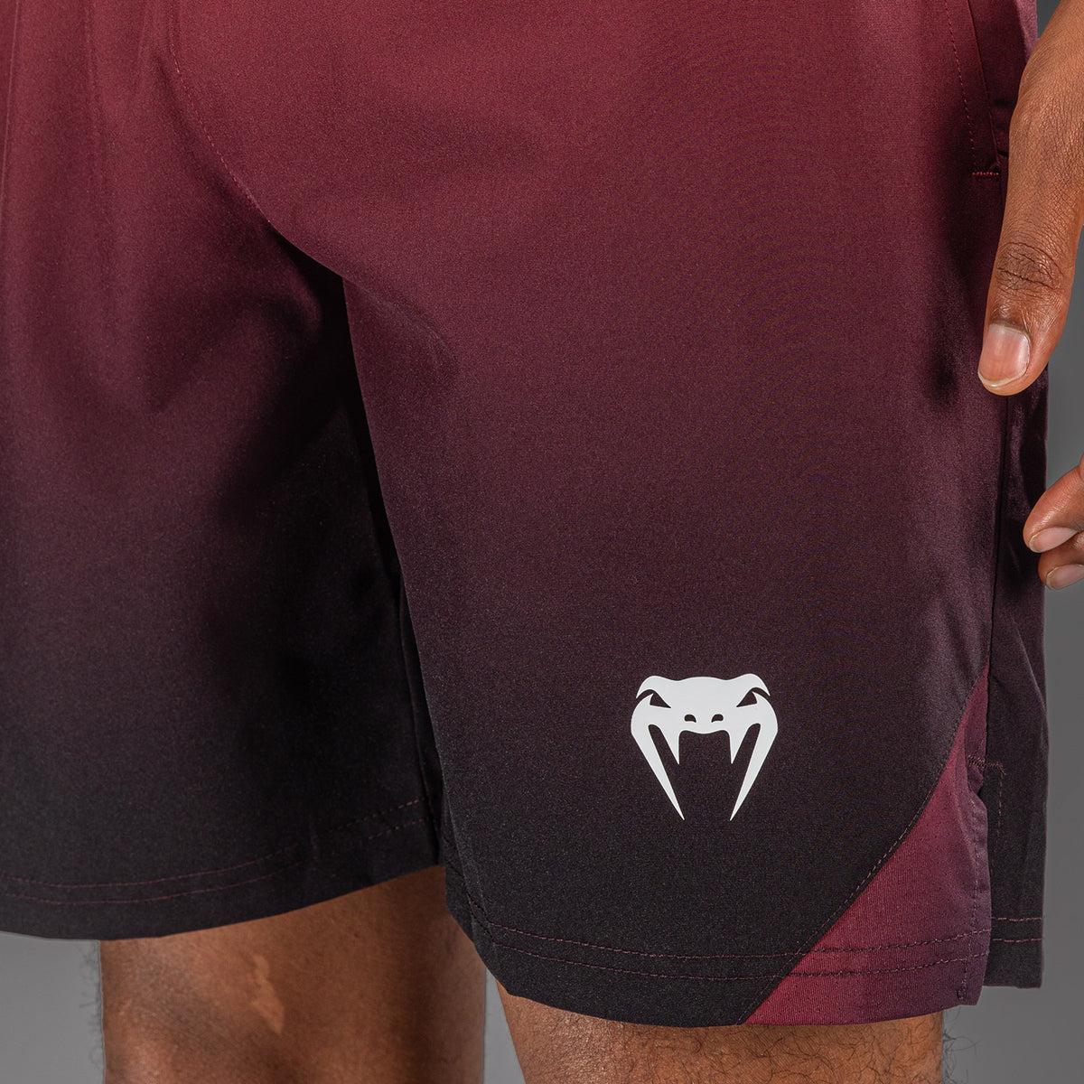 Venum Giant Shift Trainingsshorts - Schwarz/Rot