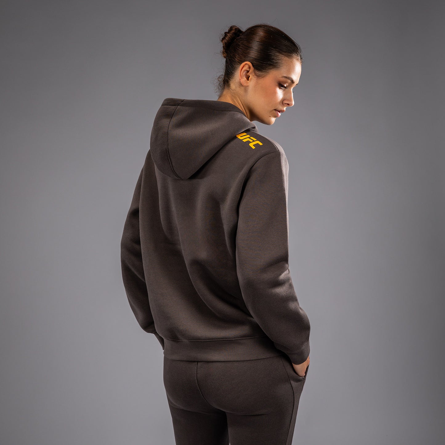 UFC Fusion by Venum Fight Week Damen Pullover Hoodie - Solid Erdiges Braun