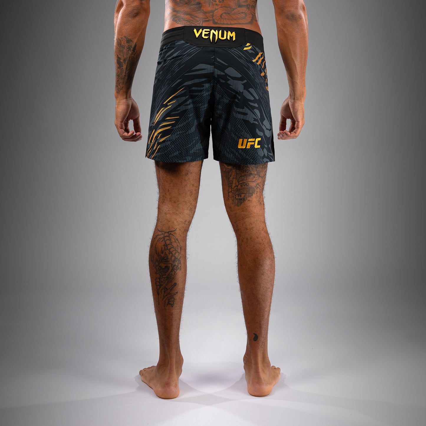 UFC Fusion by Venum Authentic Fight Night Herren Fight Short - Short Fit - Champion