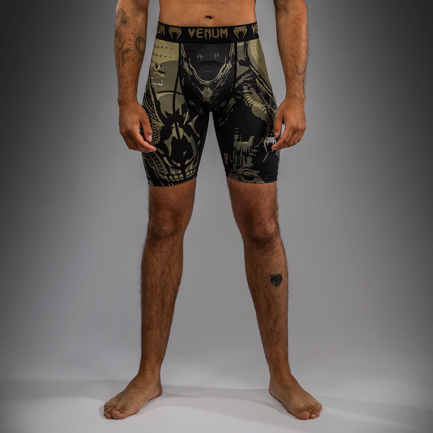 Venum Invader Vale Tudo Shorts - Schwarz/Sand