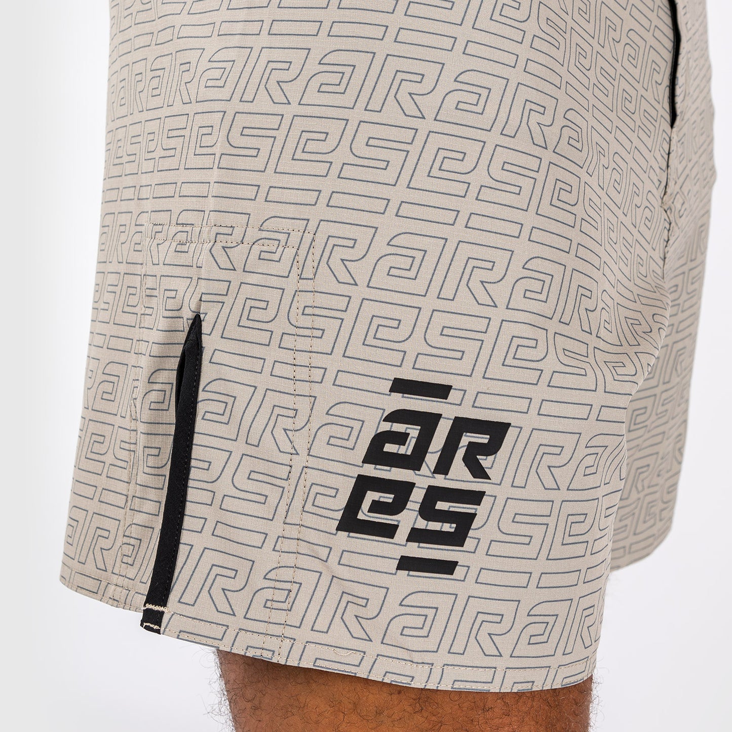 Venum x Ares 2.0 Kampfshorts - Sand