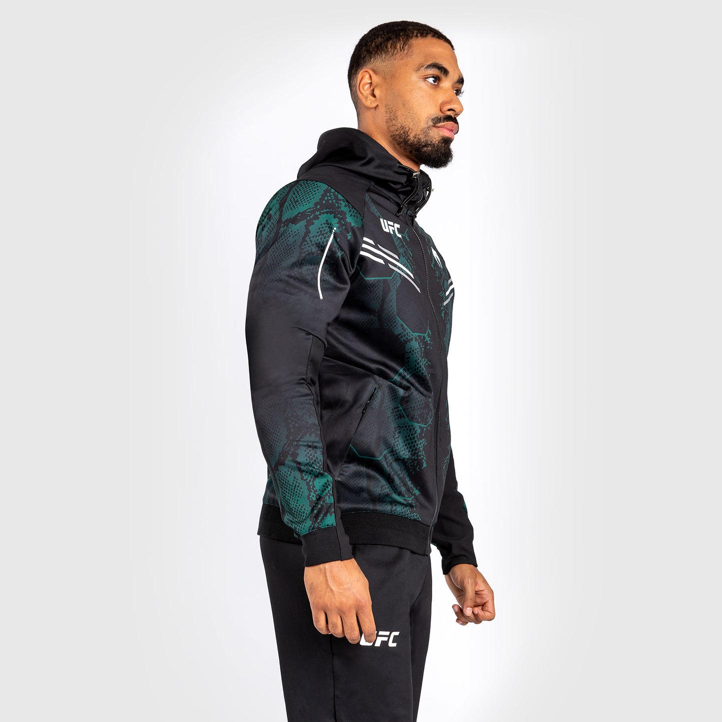 UFC Adrenaline by Venum Authentic Fight Night Walkout Hoodie für Männer - Emerald Edition - Grün/Schwarz