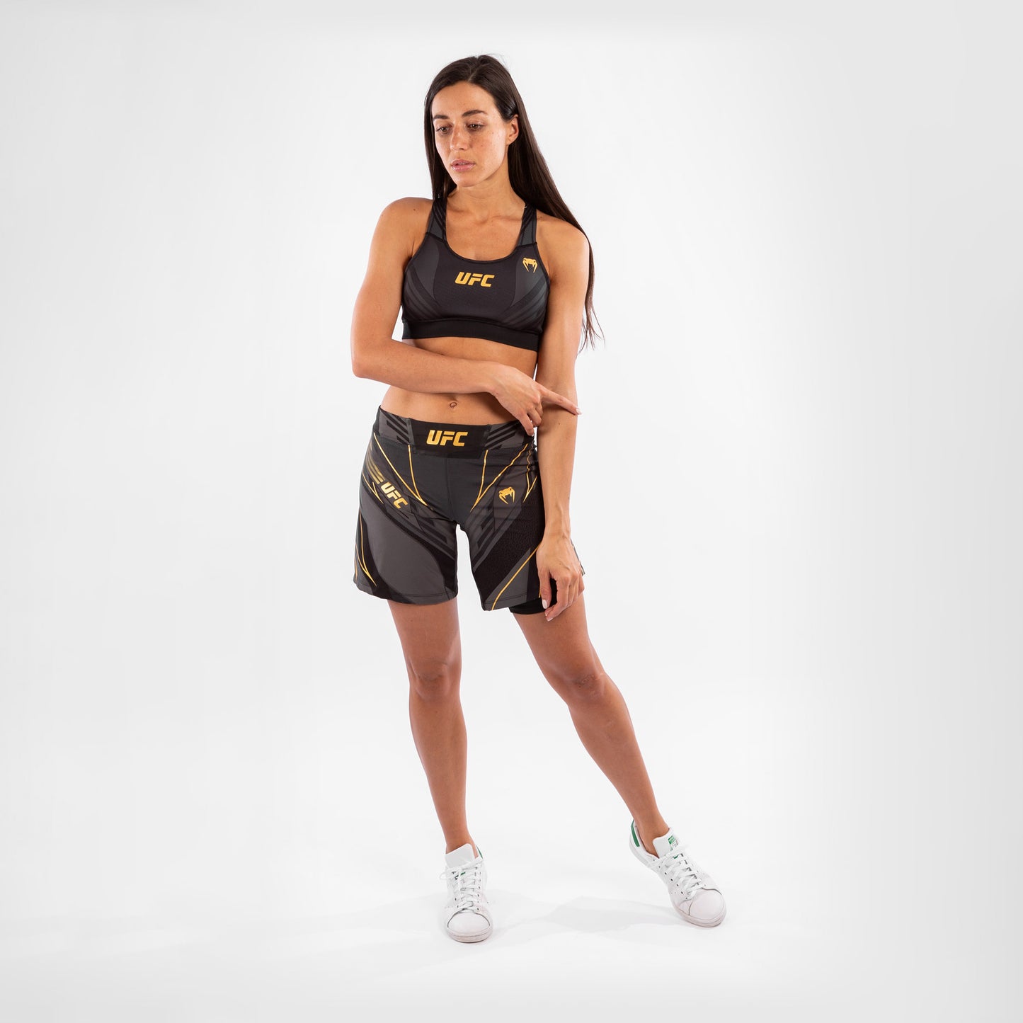 UFC Venum Authentic Fight Night Damen Shorts - Long Fit - Champion
