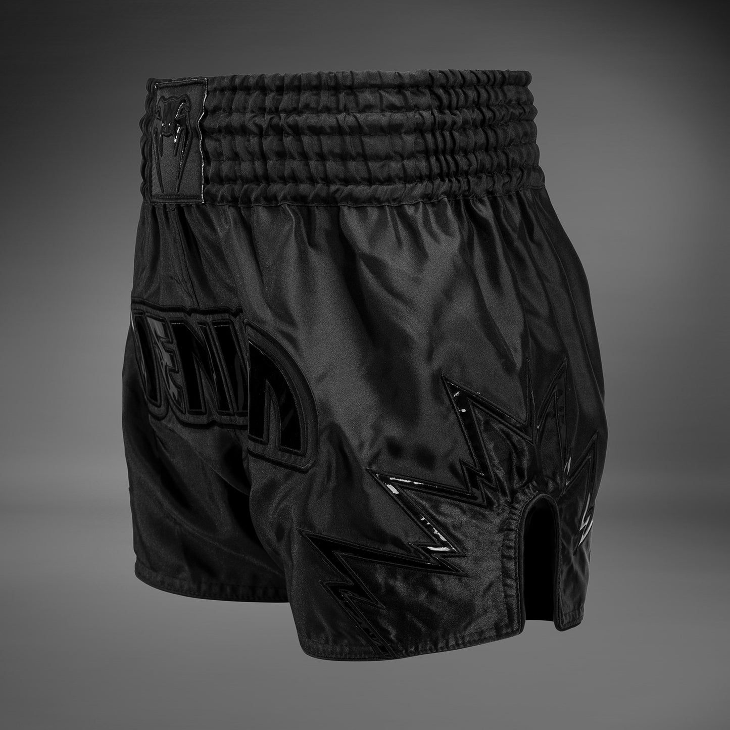 Venum Inferno Muay Thai Shorts - Schwarz/Schwarz