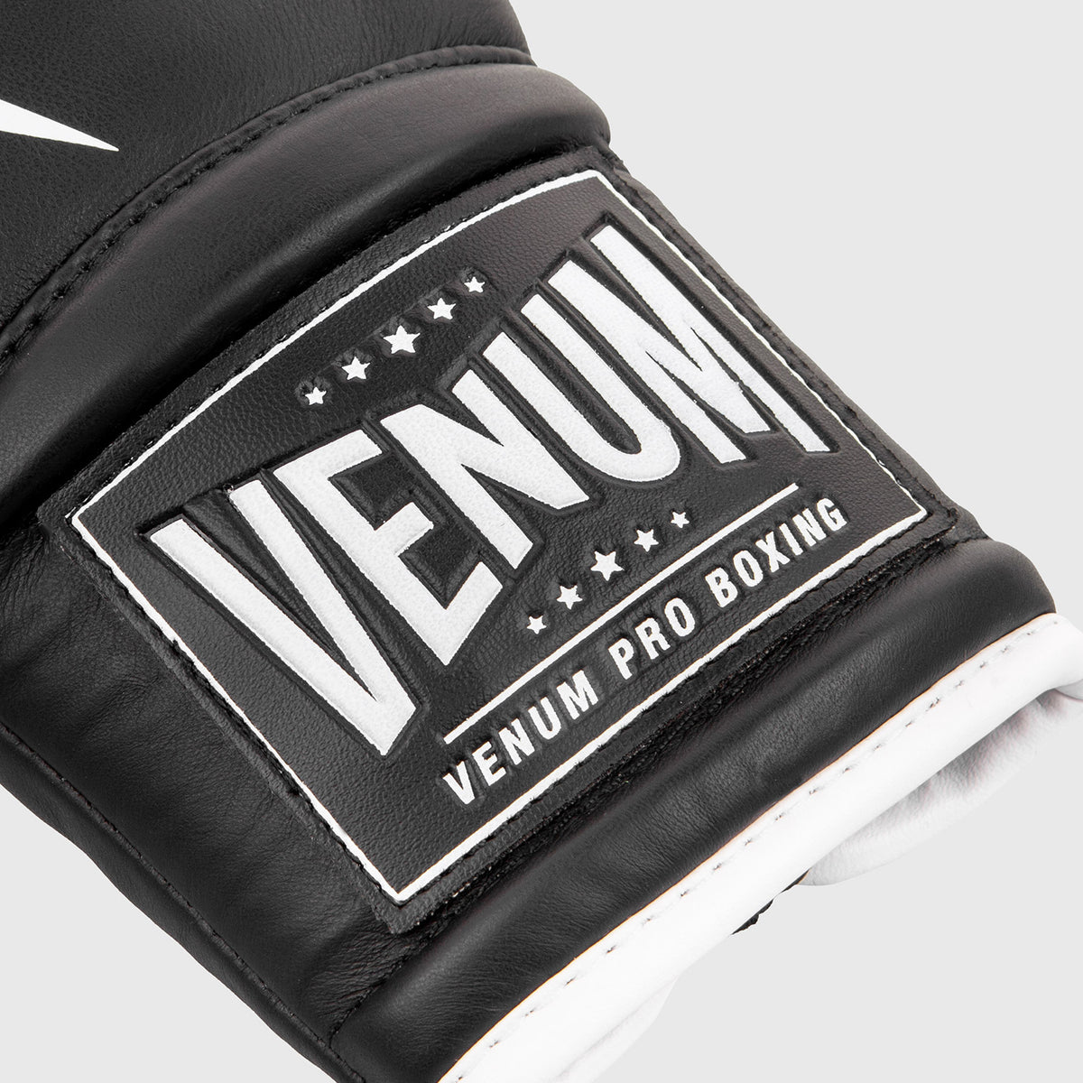 Venum Giant 2.0 professionelle Boxhandschuhe - MIT SCHNÜRUNG