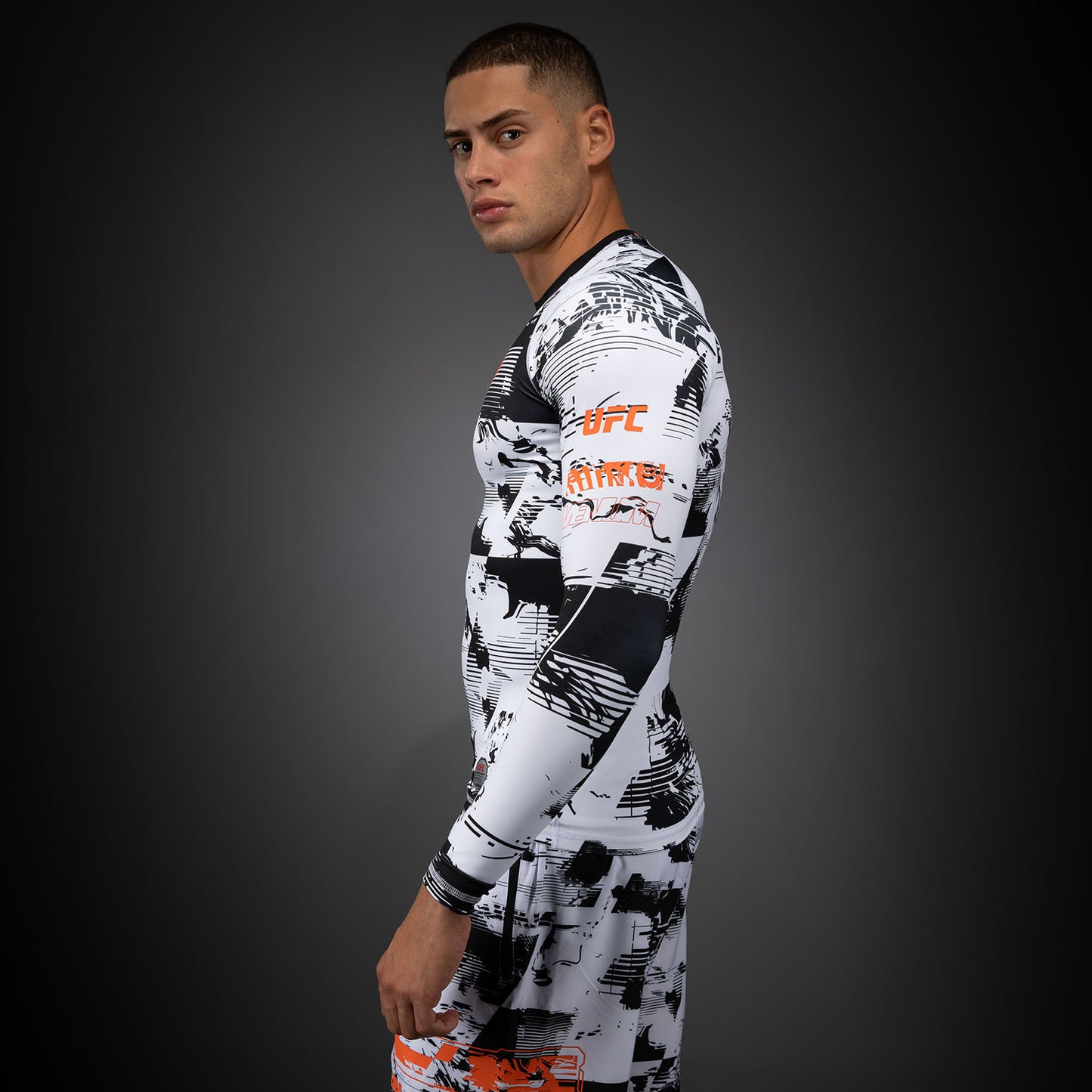 UFC Zenith by Venum Authentic Fight Week Performance Langarm Rashguard Herren - Weiß