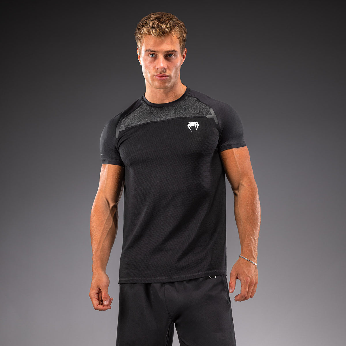 Venum G-Fit Scale Dry-Tech-T-Shirt - Schwarz
