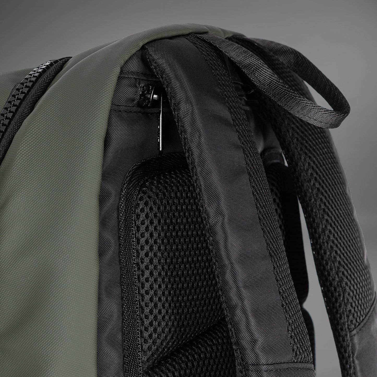 Venum Evo 2 Rucksack (20-25L) – Schwarz/Khaki
