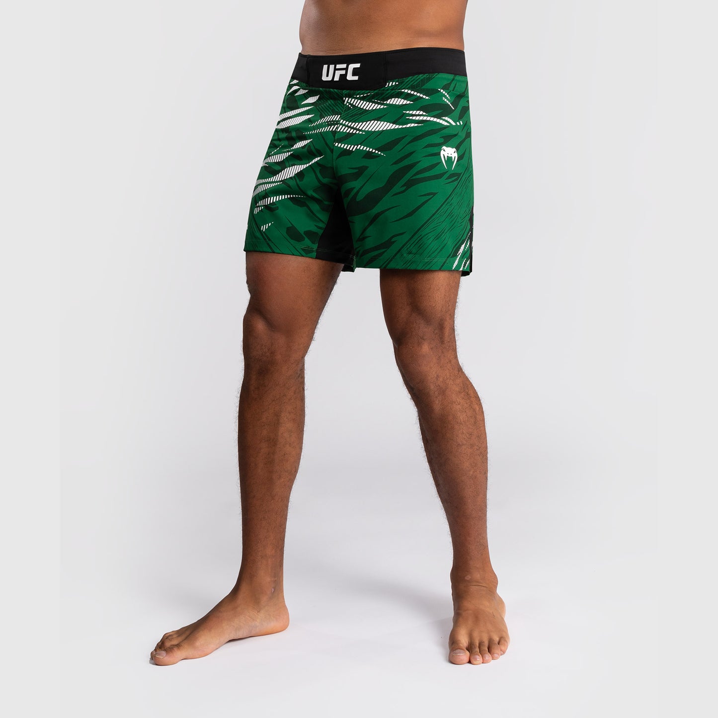 UFC Fusion by Venum Personalized Authentic Fight Night Herren Fight Short - Short Fit - Grün