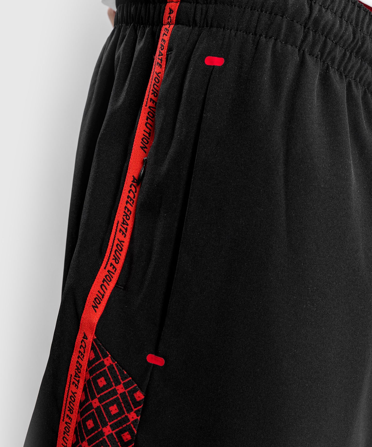 Venum UFC Performance Institute Trainingsshorts – Schwarz/Rot