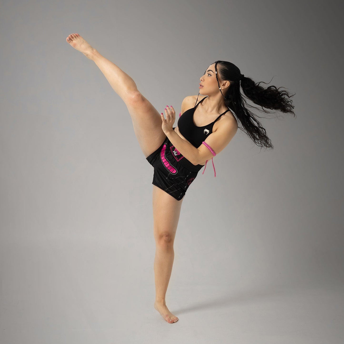 Venum x Dua Muay Thai Shorts - Schwarz/Fuchsia Rosa