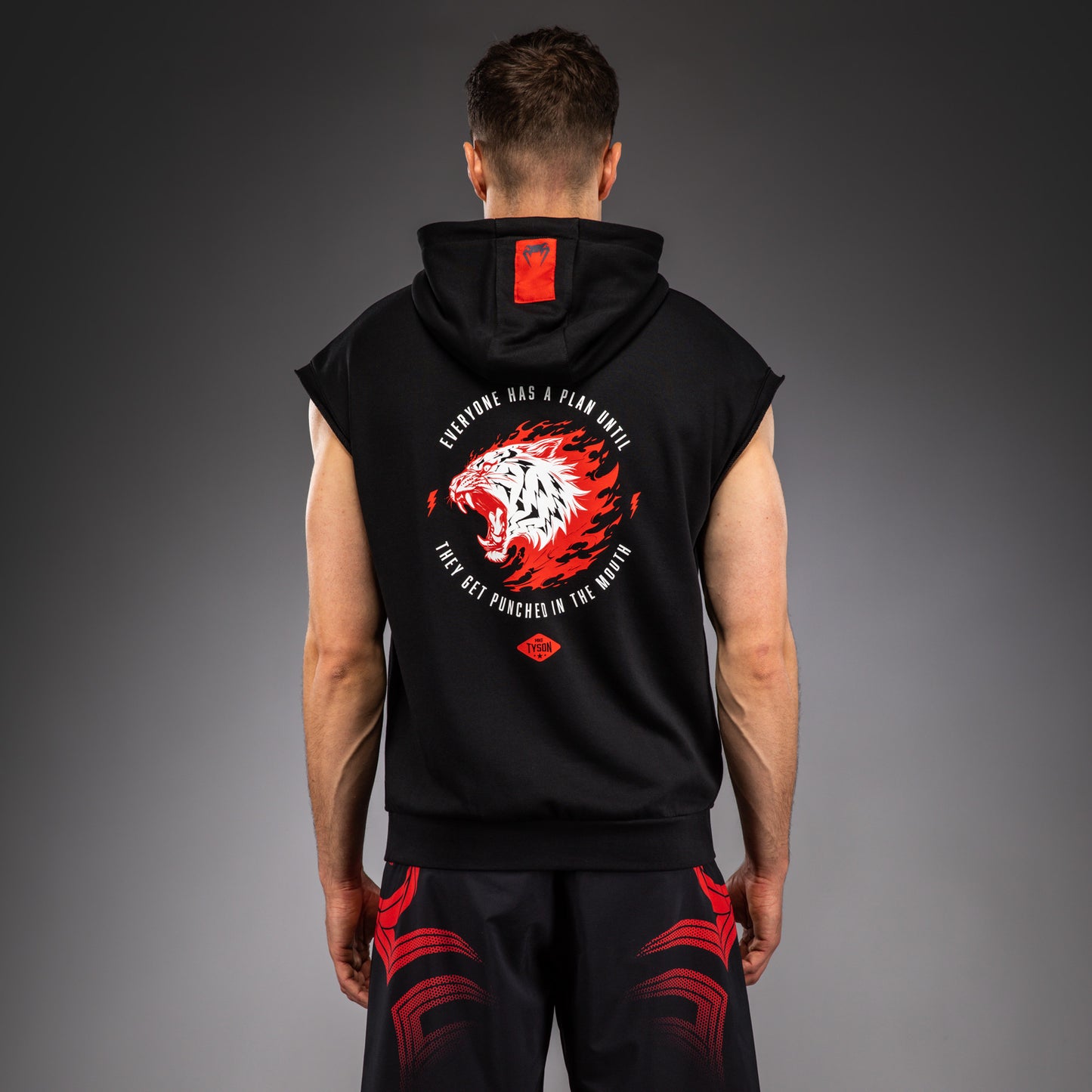 Venum x Mike Tyson Tiger Ärmelloser Hoodie - Tiefschwarz/Intensivrot