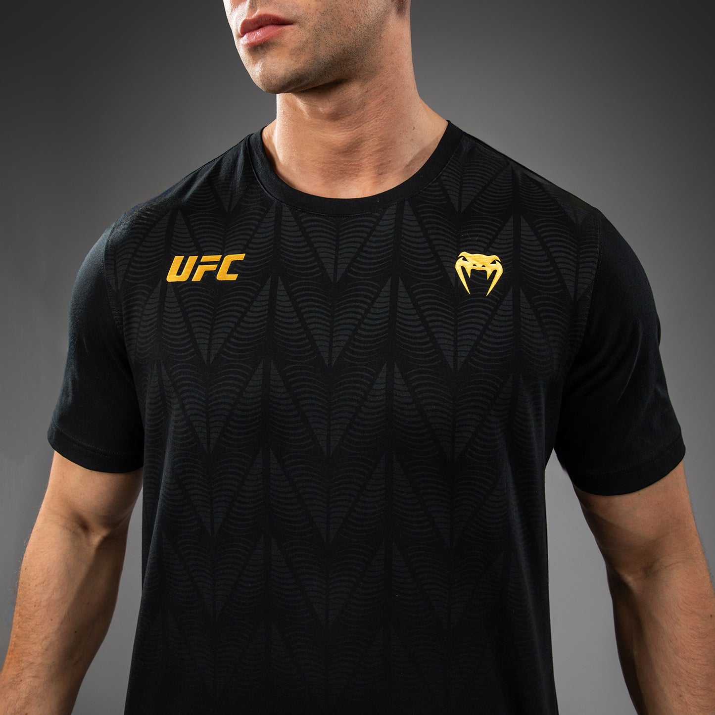UFC Zenith by Venum Replica T-Shirt Herren - Champion