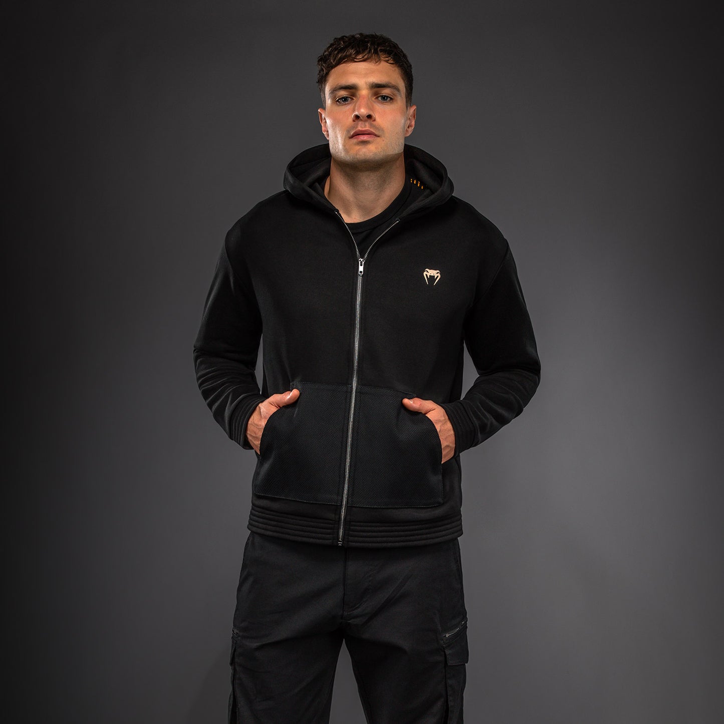 Venum Urban Gi Kapuzenpullover mit Reißverschluss – Schwarz