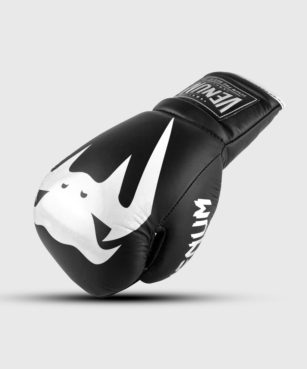 Venum Giant 2.0 professionelle Boxhandschuhe - MIT SCHNÜRUNG - Schwarz/Weiß